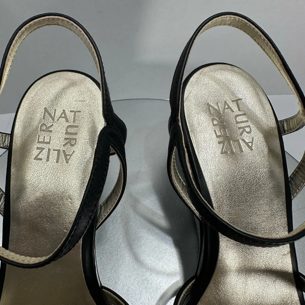 NaturalizerElegant Black Strappy Women's size 8 pre owned Exellent condition